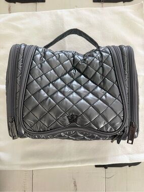 Oliver Thomas Quilted Metallic Gray Travel Toiletry Bag